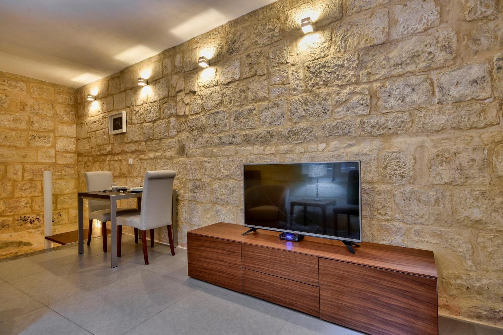 Vallettastay Standard Apartments In Valletta Room photo